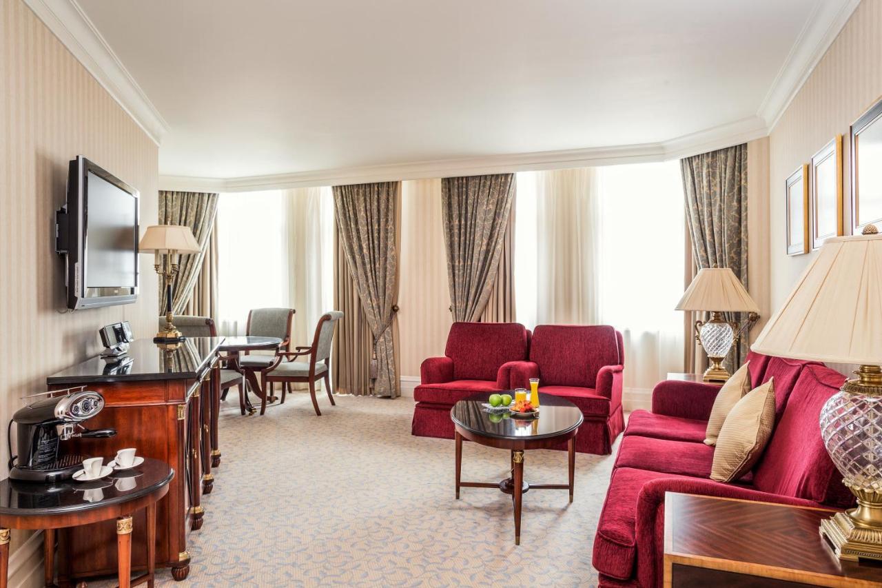 อินเตอร์คอนติเนนตัล เคียฟ Hotel ภายนอก รูปภาพ