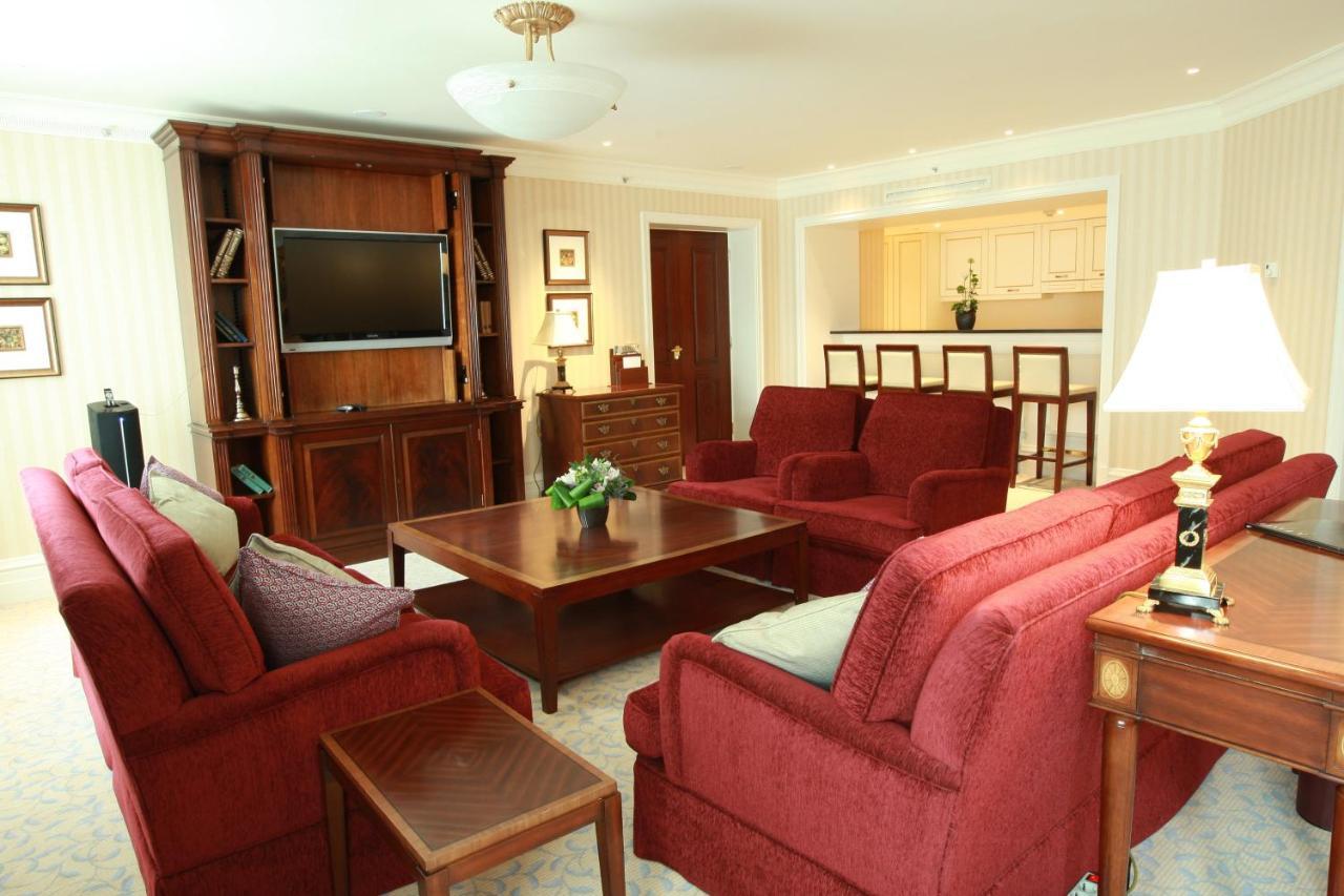 อินเตอร์คอนติเนนตัล เคียฟ Hotel ภายนอก รูปภาพ