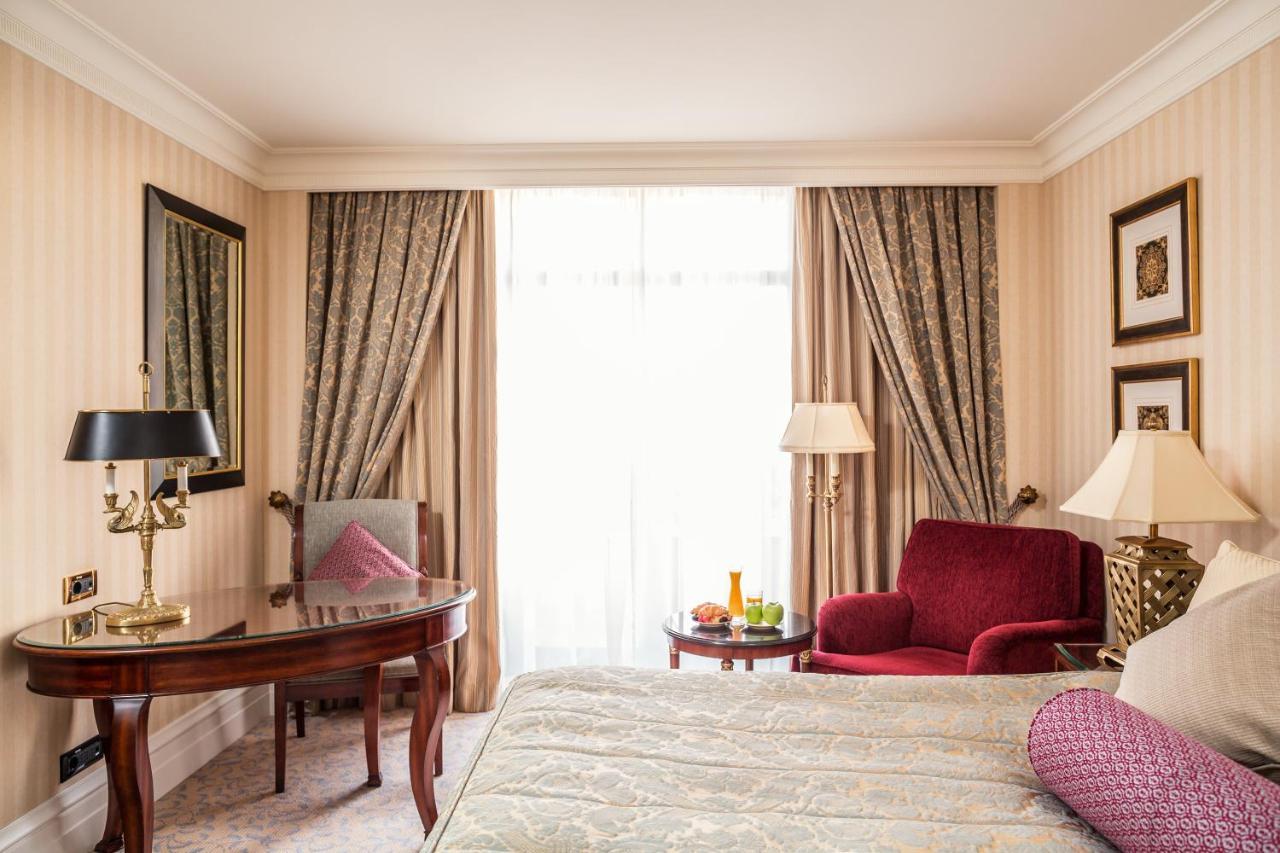 อินเตอร์คอนติเนนตัล เคียฟ Hotel ภายนอก รูปภาพ