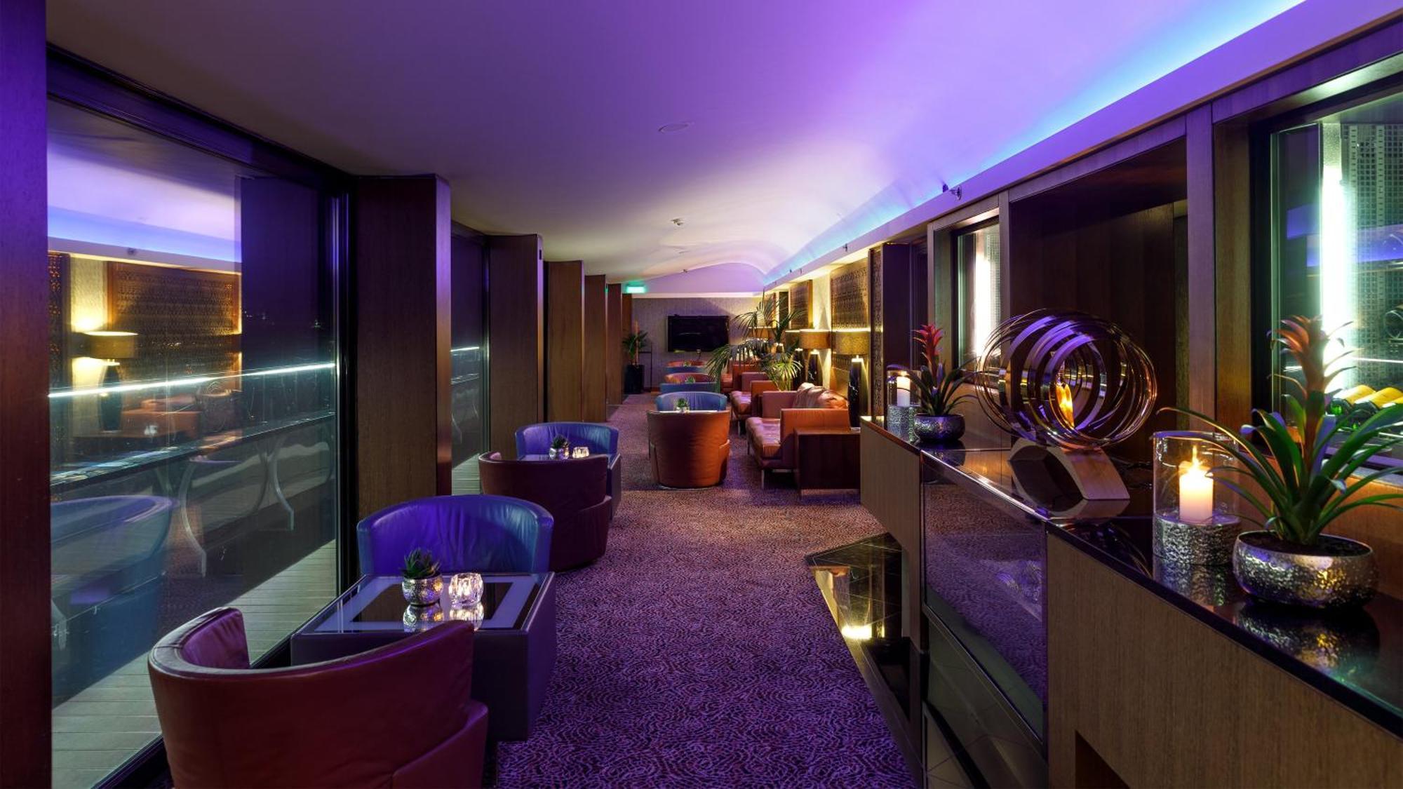 อินเตอร์คอนติเนนตัล เคียฟ Hotel ภายนอก รูปภาพ