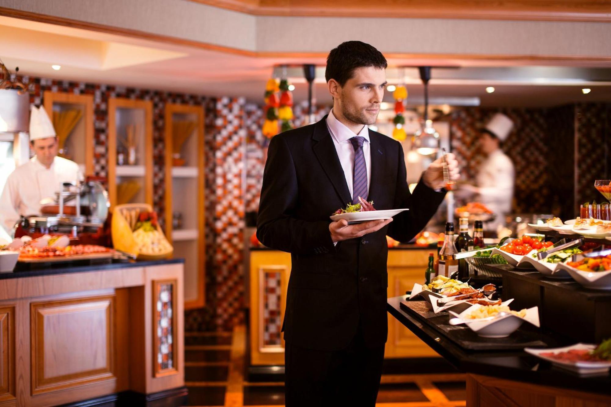 อินเตอร์คอนติเนนตัล เคียฟ Hotel ภายนอก รูปภาพ