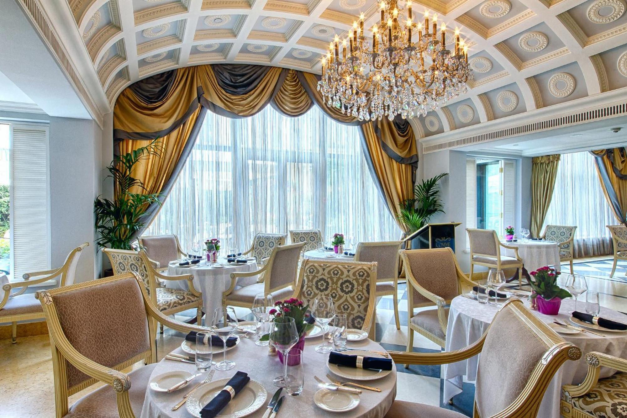 อินเตอร์คอนติเนนตัล เคียฟ Hotel ภายนอก รูปภาพ